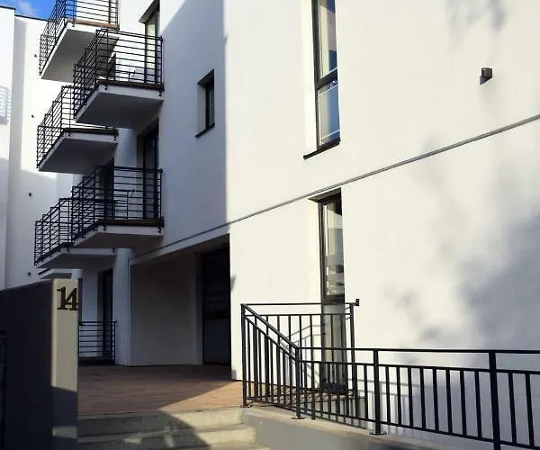 W&k Moon - Z Balkonem, Garaz, Faktura Vat, كوزتسالين