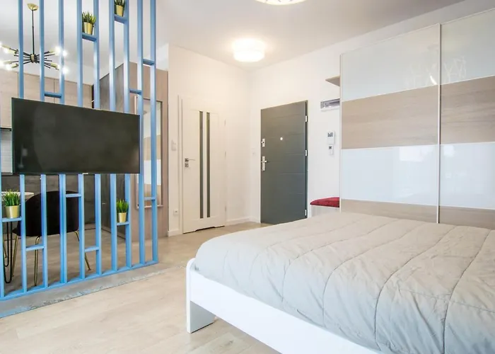 W&k Moon - Z Balkonem, Garaz, Faktura Vat, * كوزتسالين